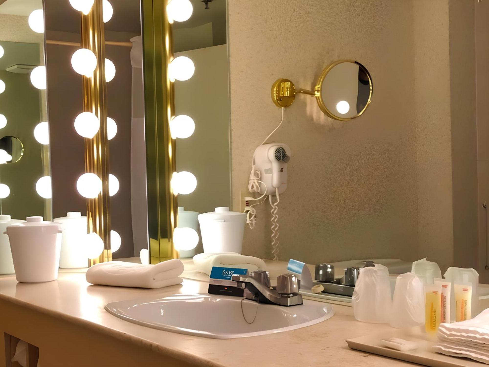 Hotels Gouverneur Montreal - Ile Charron Boucherville Ngoại thất bức ảnh